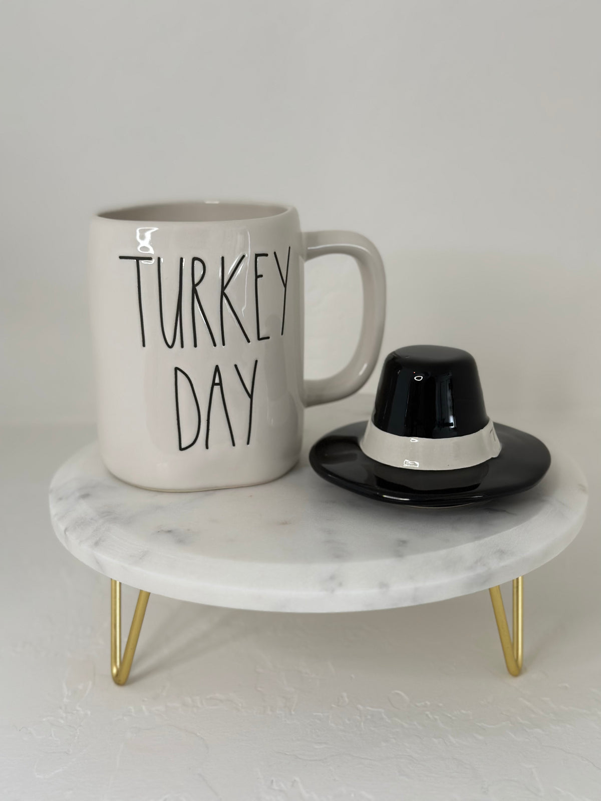 Rae Dunn Thanksgiving TURKEY DAY Mug with Hat Topper Lid