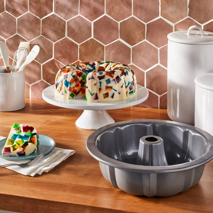 Figmint 12-Cup Nonstick Carbon Steel Fluted Cake Pan - Gray